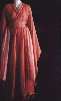 藝術(shù) 國(guó)內(nèi)眾多大片的服裝設(shè)計(jì),竟出自一位老太之手