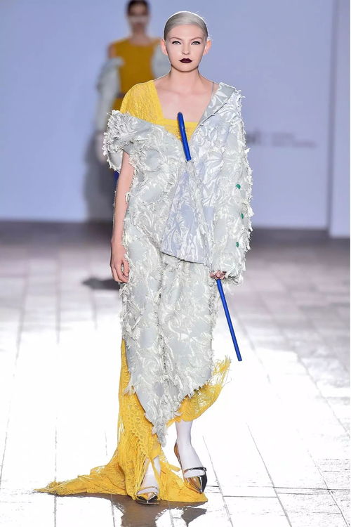 2017中央圣馬丁服裝畢業(yè)秀 探索時(shí)尚邊界的自由與實(shí)驗(yàn)